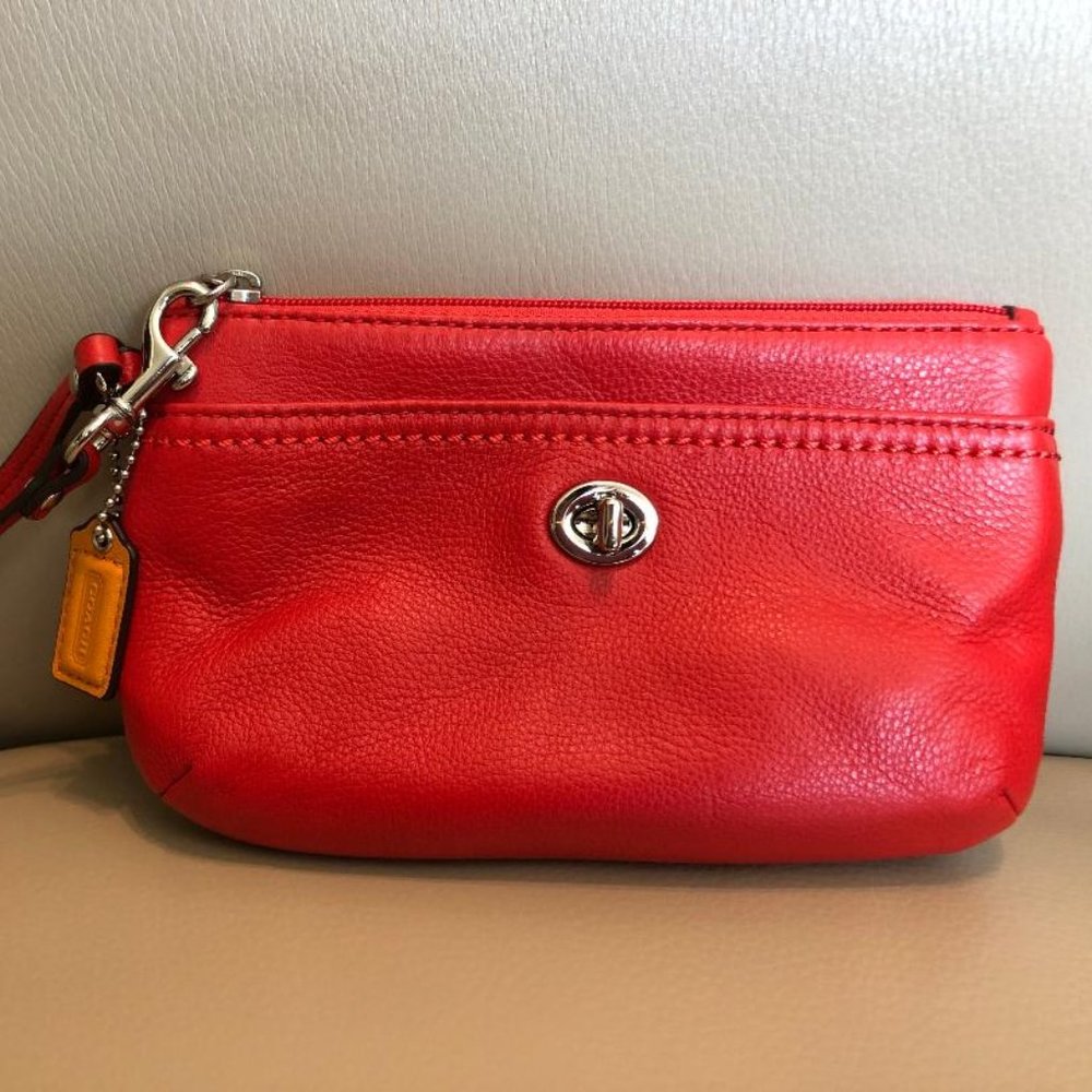 COACH RED LEATHER WRISTLET